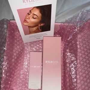 KYLIE SKIN TONER